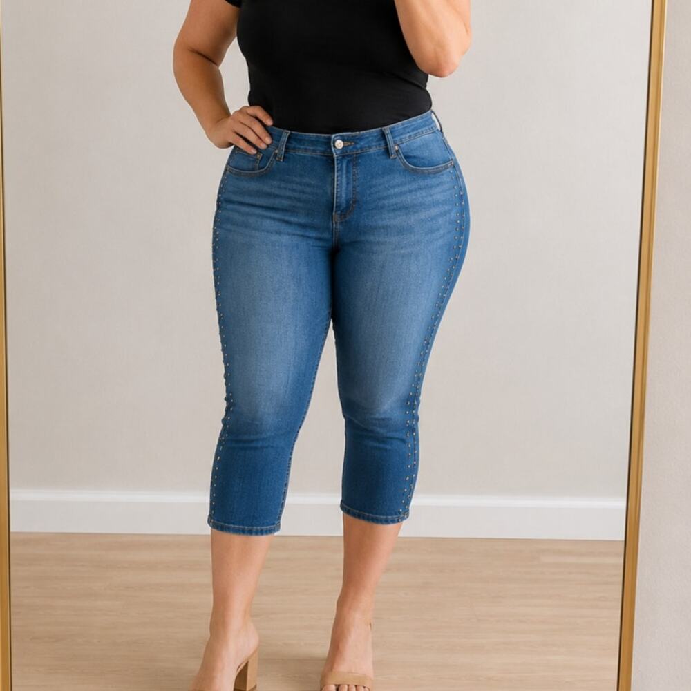 Earl Jeans🌿 Sexy Shaper 18W Womens Capri Jeans Studded Side Stretch Denim